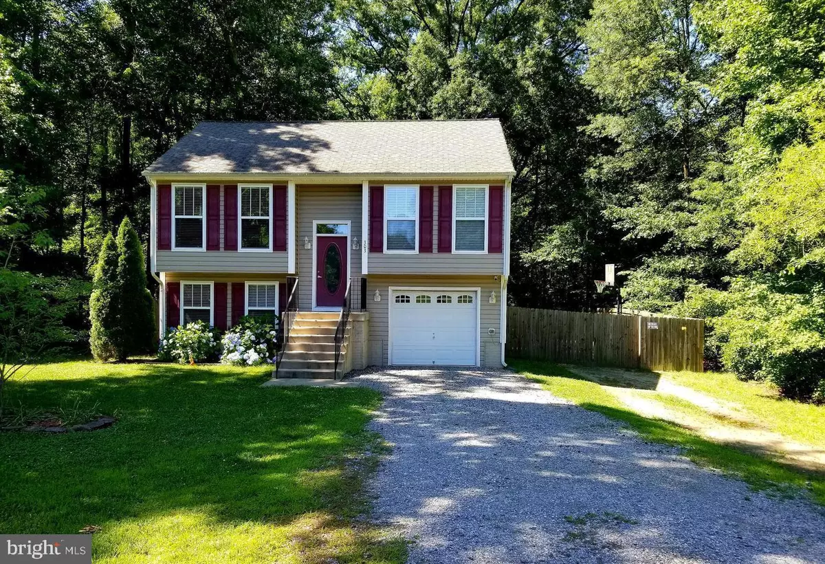 Colonial Beach, VA 22443,303 CLEARVIEW DR