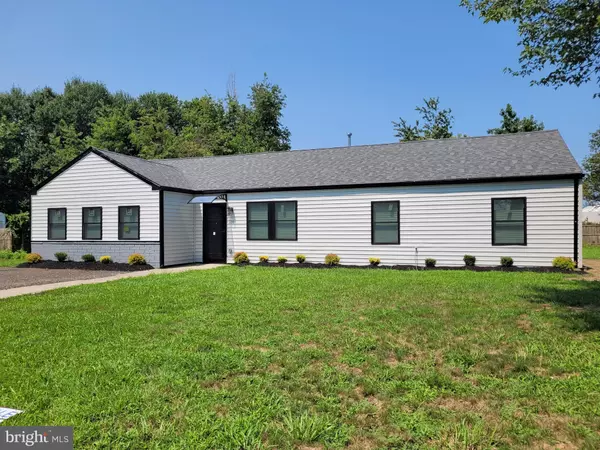 100 WISTERIA LN, Carneys Point, NJ 08069