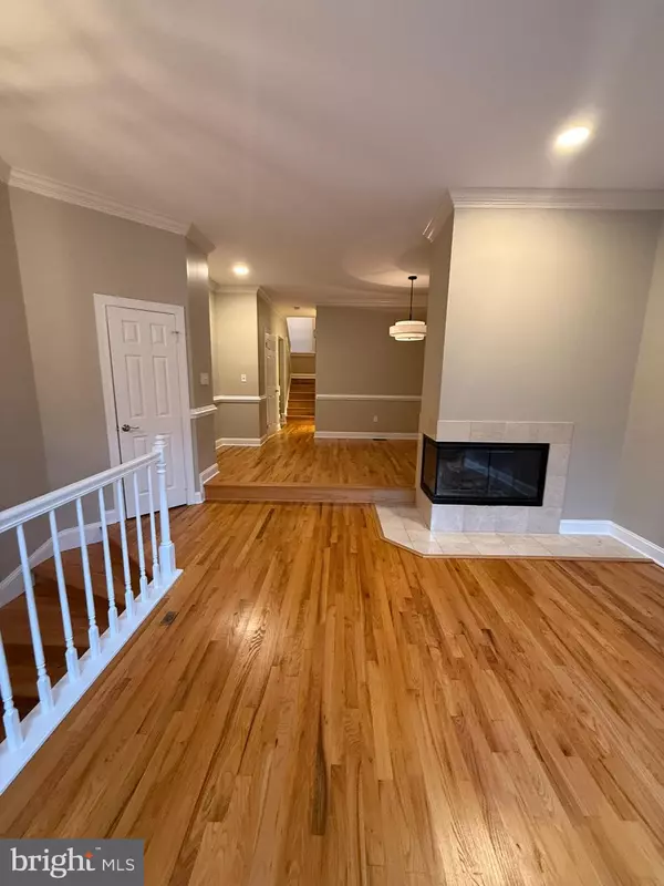 Arlington, VA 22209,1504 N COLONIAL CT