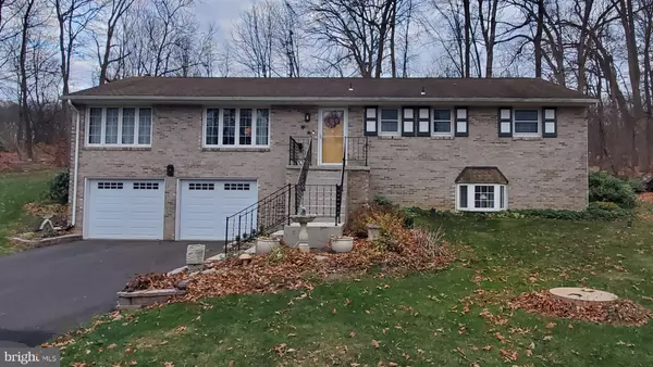 2373 GRAYDON RD, Glen Rock, PA 17327