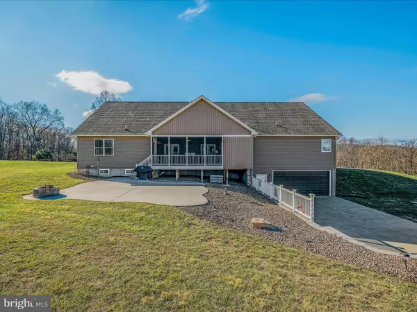 Hedgesville, WV 25427,323 ANACOSTIA LN