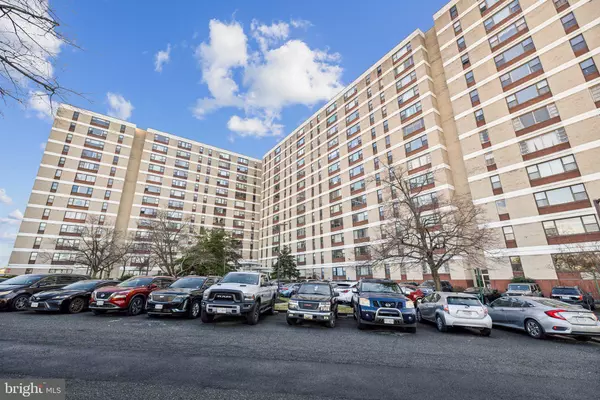 4600 DUKE ST #1525, Alexandria, VA 22304