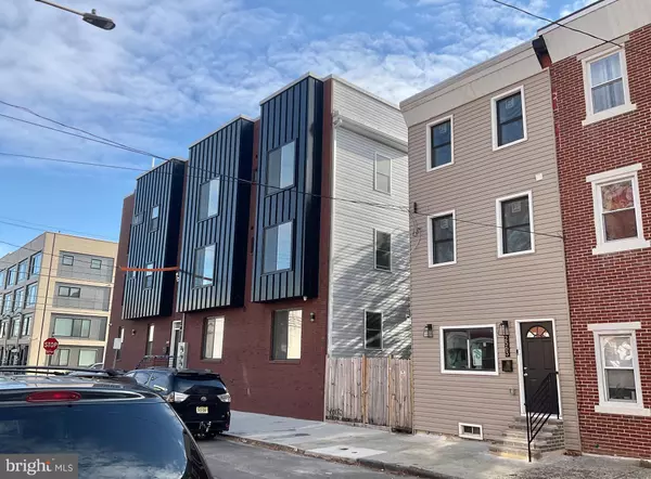 Philadelphia, PA 19125,2563 EMERALD ST