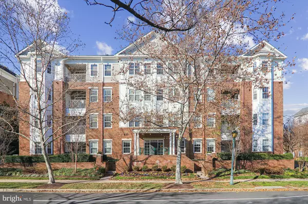 411 KING FARM BLVD #403, Rockville, MD 20850