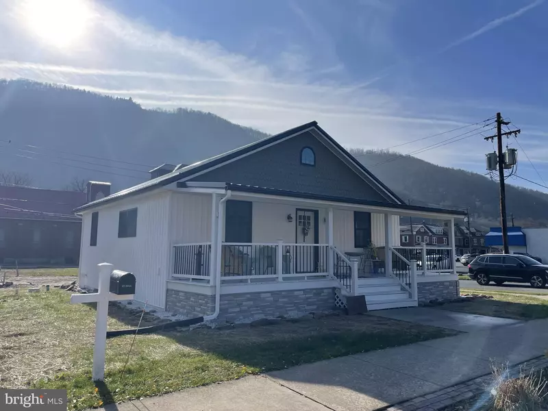 300 ERIE AVENUE, Renovo, PA 17764