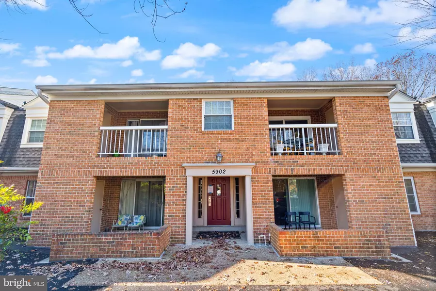 5902 COVE LANDING RD #304, Burke, VA 22015