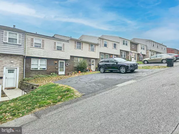 Canonsburg, PA 15317,109 OLD MEADOW RD