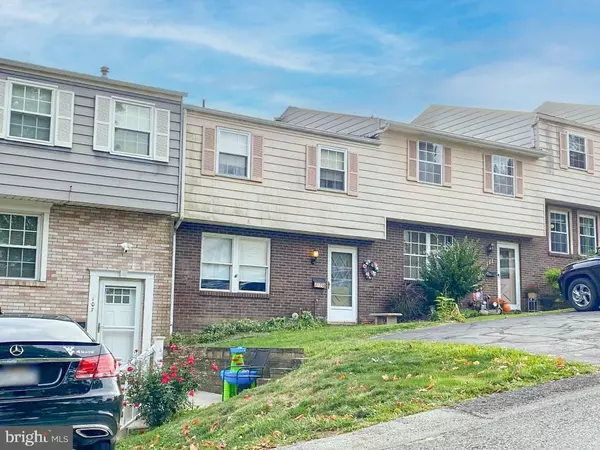 Canonsburg, PA 15317,109 OLD MEADOW RD