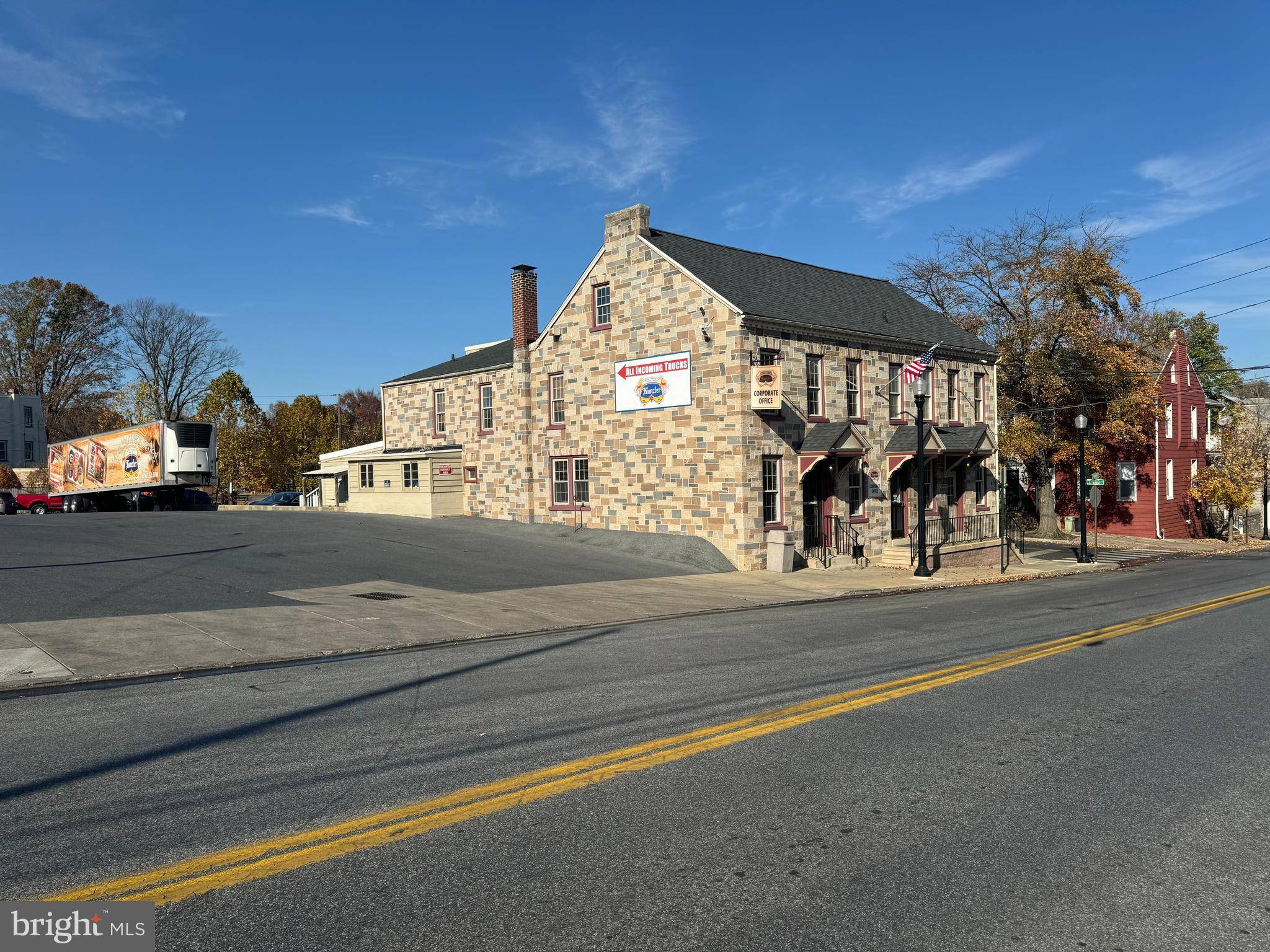 Lancaster, PA 17603,652 MANOR ST
