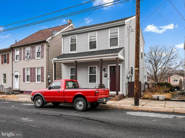 Columbia, PA 17512,537 MANOR ST