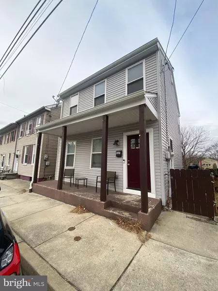 537 MANOR ST, Columbia, PA 17512