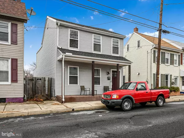 Columbia, PA 17512,537 MANOR ST