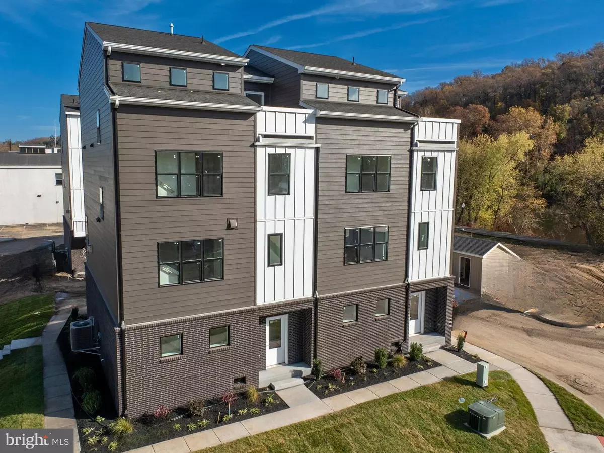 Conshohocken, PA 19428,949 RIVERPLACE DRIVE #49O