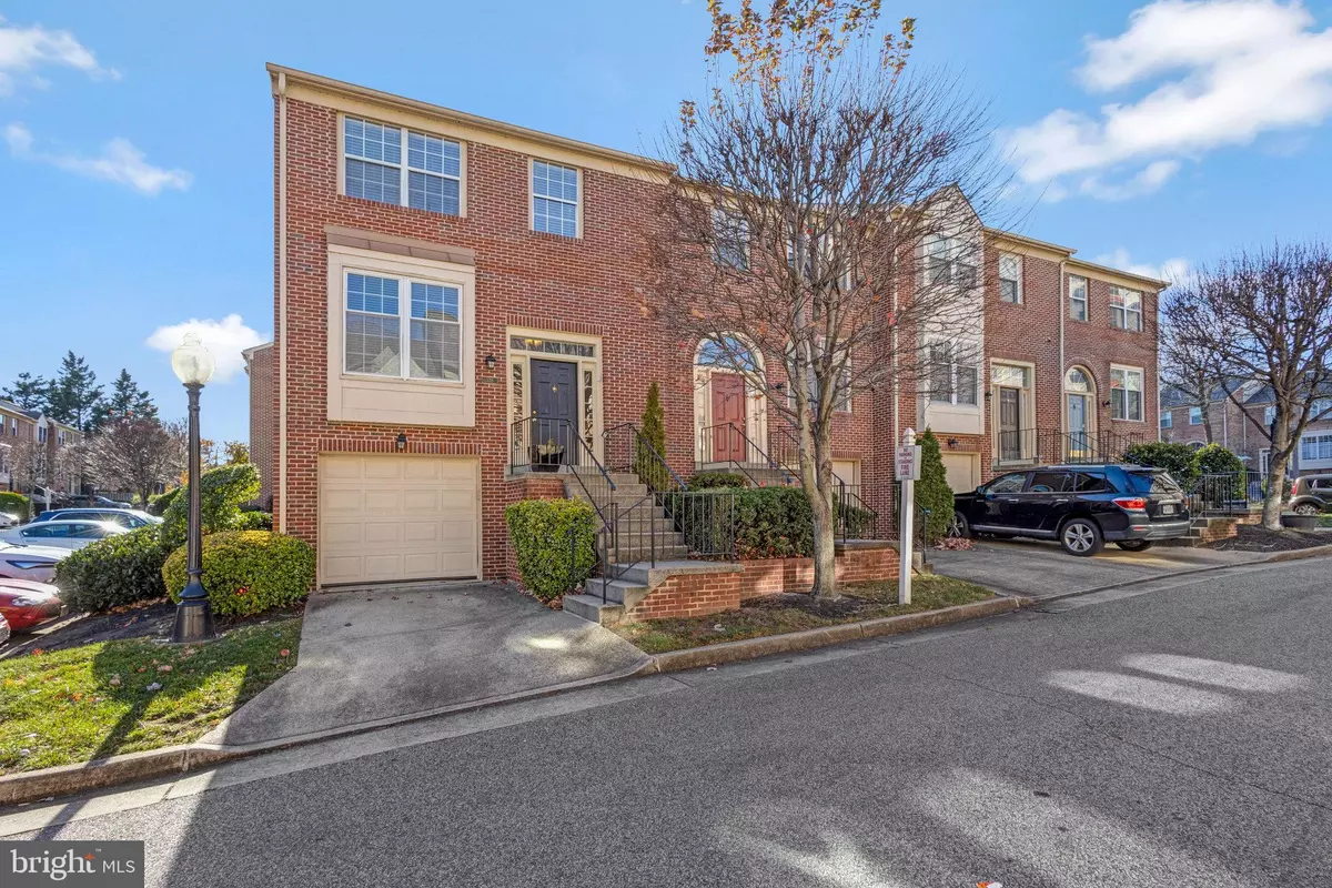 Alexandria, VA 22304,328 CLOUDES MILL CT