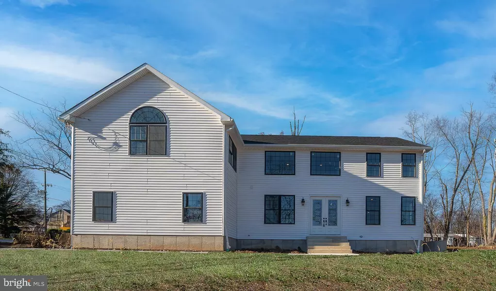 2627 COUNTY LINE RD, Chalfont, PA 18914