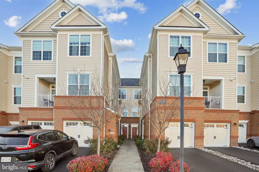 23255 MILLTOWN KNOLL SQ #110, Ashburn, VA 20148