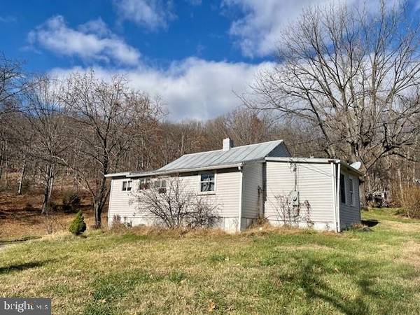 318 S PINEY MOUNTAIN DR, Stanley, VA 22851