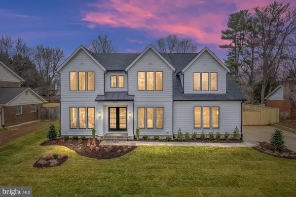 8104 CAWDOR CT, Mclean, VA 22102