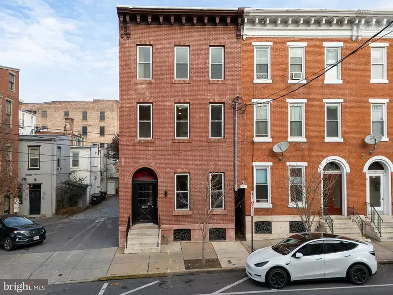 11 E WALNUT ST, Lancaster, PA 17602