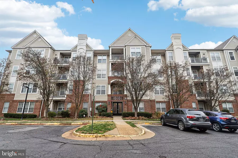 3009 NICOSH CIR #4410, Falls Church, VA 22042