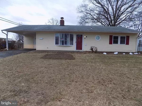 49 ORCHARD LN, Levittown, PA 19055