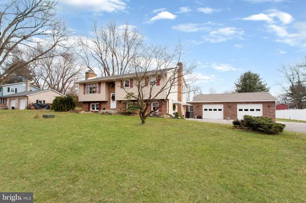 Abbottstown, PA 17301,740 FOREST DR