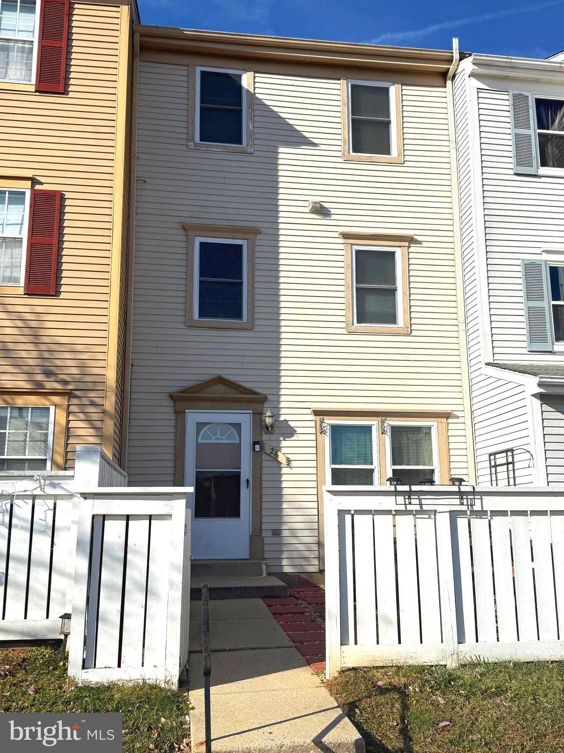 Germantown, MD 20876,26 APPLEDOWRE CT #51