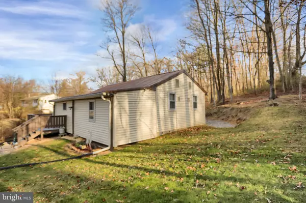 Honey Grove, PA 17035,494 BUNKER HILL