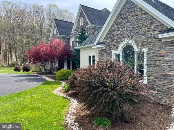 324 QUARRY DR, Bloomsburg, PA 17815