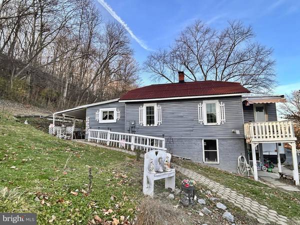 Hedgesville, WV 25427,20 VANMETER LN