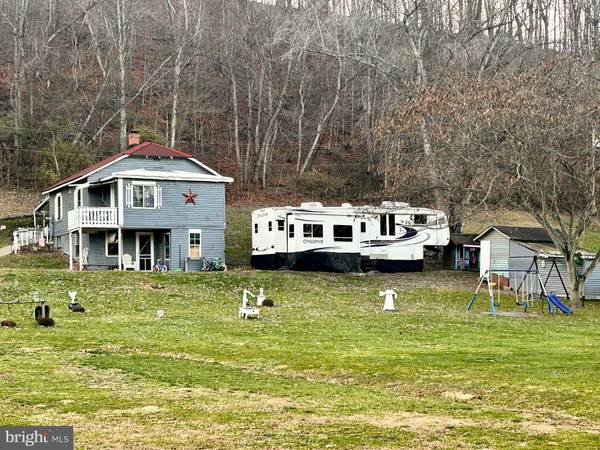 Hedgesville, WV 25427,20 VANMETER LN