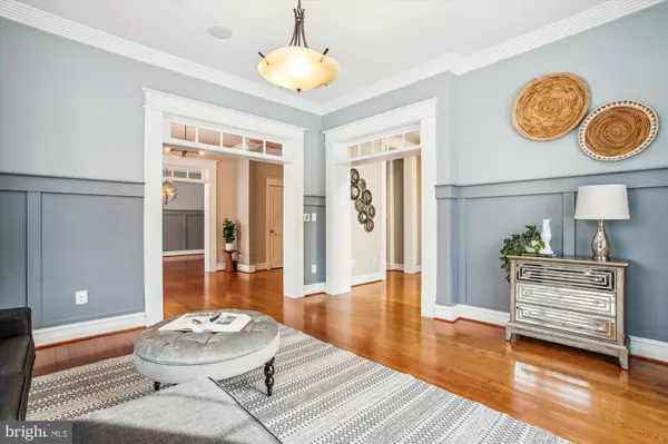 Falls Church, VA 22044,6633 VAN WINKLE DR