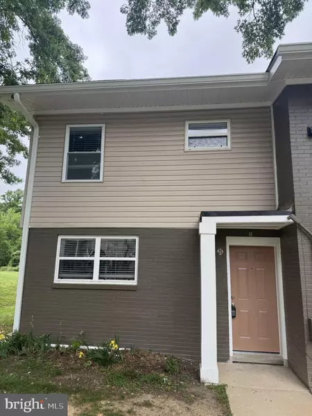 2050 NIKE DR #5, Waldorf, MD 20601