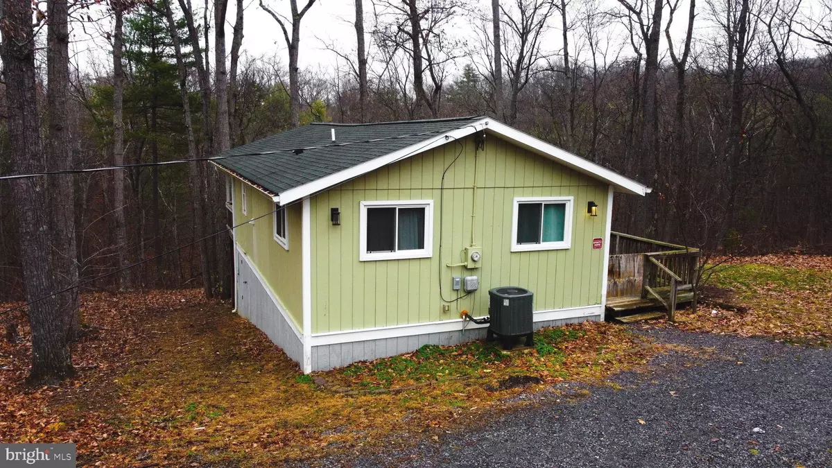 Gerrardstown, WV 25420,368 OASIS LN