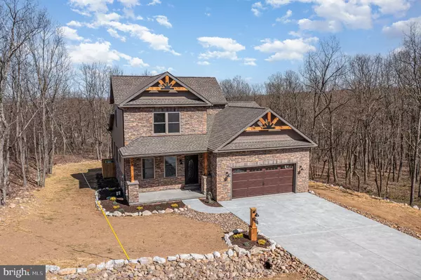 107 S HONEYSUCKLE DR, Hazle Township, PA 18202