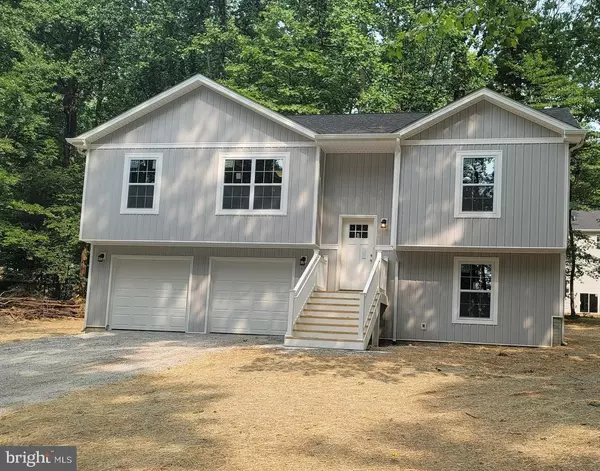 560 WINDSONG RD, Harpers Ferry, WV 25425