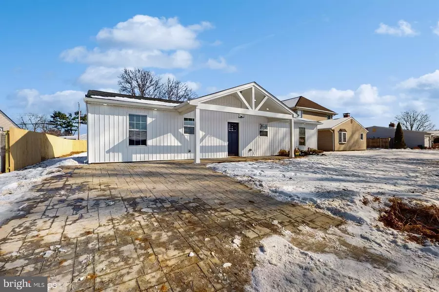 34 TAPERED OAK LN, Levittown, PA 19054