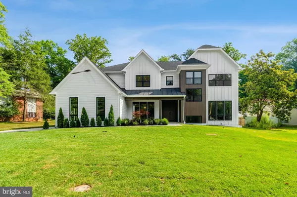 Vienna, VA 22180,508 NIBLICK DR SE