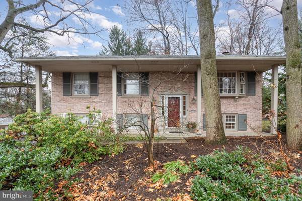 2848 SPRING VALLEY RD, Lancaster, PA 17601