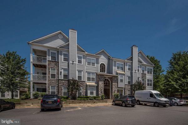 5963 FOUNDERS HILL DR #202, Alexandria, VA 22310