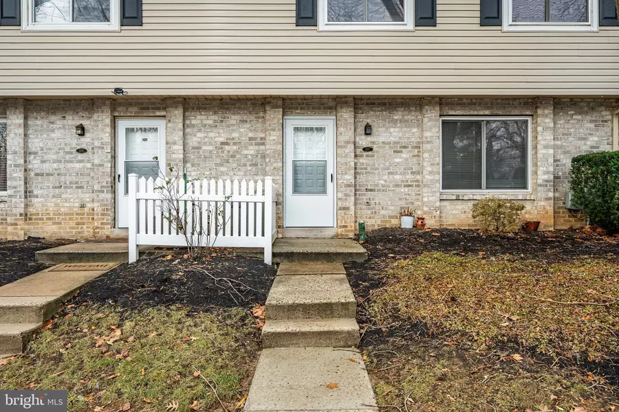 207 VILLAGE WALK, Exton, PA 19341