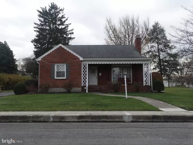 341 GRANT ST E, Greencastle, PA 17225