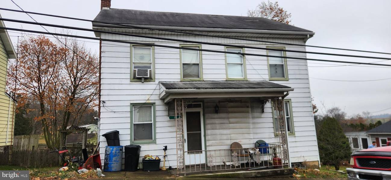 21 BALTIMORE ST, Spring Grove, PA 17362