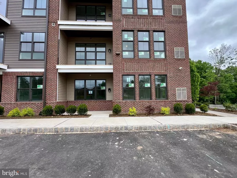 409 W BUTLER AVE #112, Chalfont, PA 18914