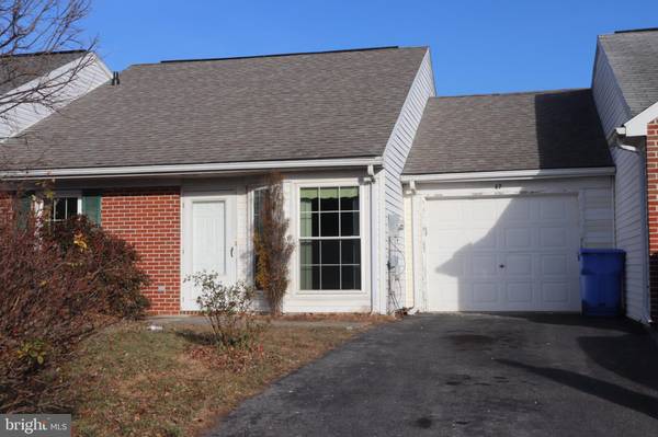 27 FIELDCREST DR, Mechanicsburg, PA 17050