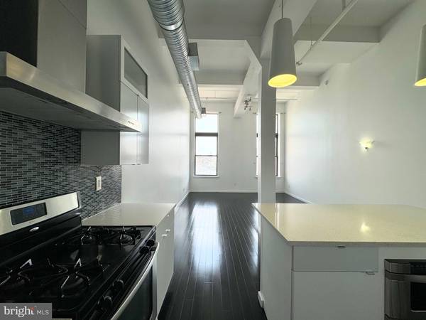 Philadelphia, PA 19106,726-28 MARKET ST #602