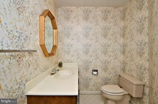 Yardley, PA 19067,79 SUTPHIN PNES