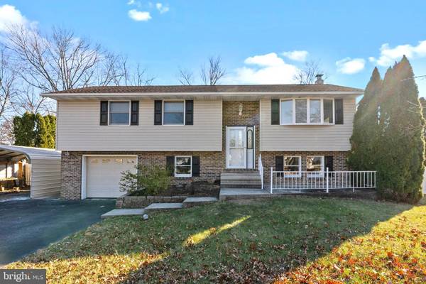 27 HUGHES AVE, Boyertown, PA 19512