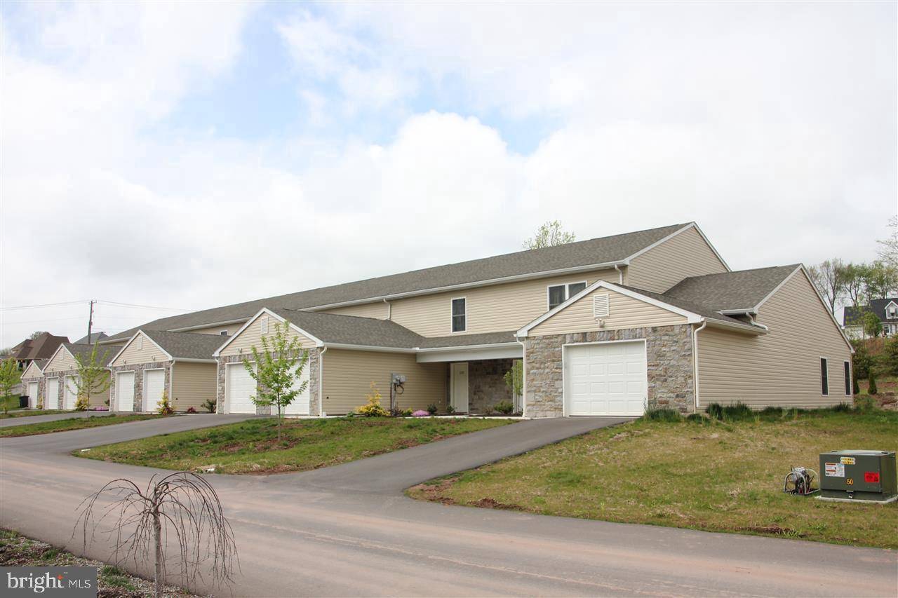 151 NATURES TRL, Millersburg, PA 17061