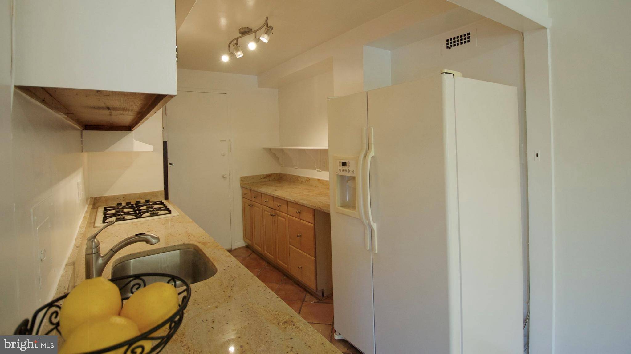 North Bethesda, MD 20852,10201 GROSVENOR #112